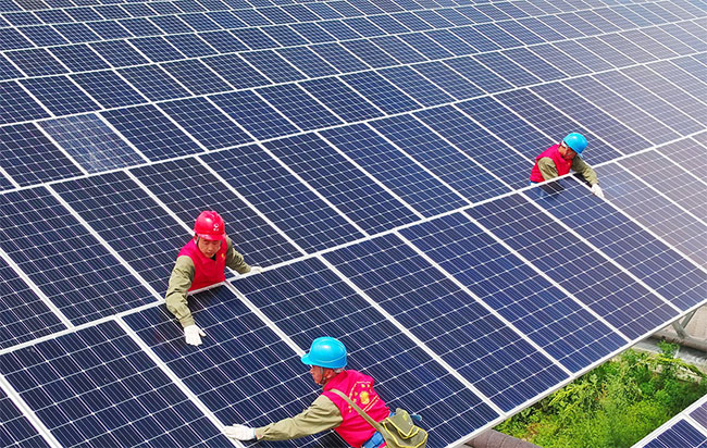 China begins to lead way in renewable energy