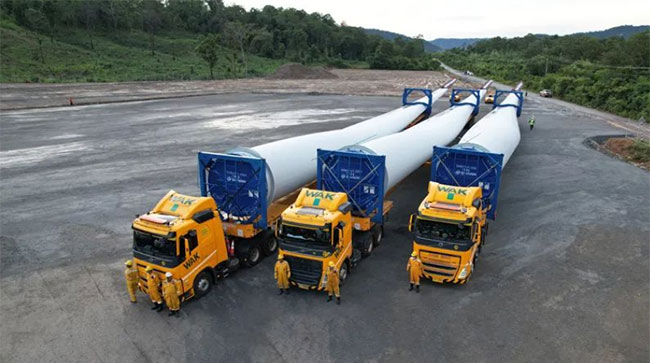 Wind turbine blades arrive in Laos for its 1st wind power project